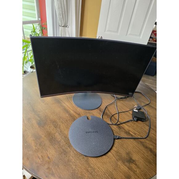 Samsung 27" c27t550fdn FHD 75Hz Curved Gaming Monitor - Picture 9 of 16